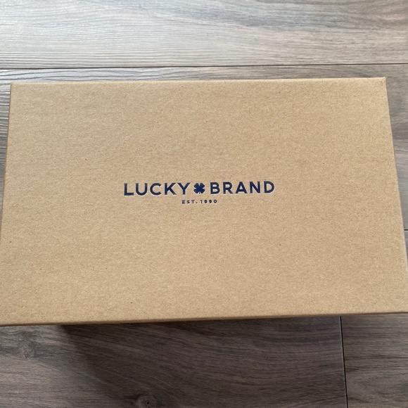 Suede Wedge Sandal 7.5 Tan - Picture 10 of 11